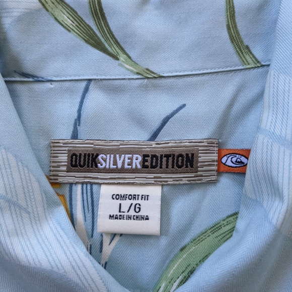 Quiksilver Hawaiian Shirt Men's Large Blue Floral - Picture 12 of 12